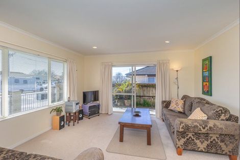 Photo of property in 66 Weraroa Road, Levin, 5510