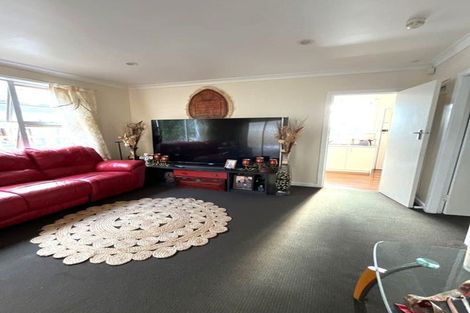 Photo of property in 106 Gloucester Road, Manurewa, Auckland, 2102