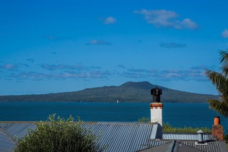 Photo of property in 223a Hurstmere Road, Takapuna, Auckland, 0622