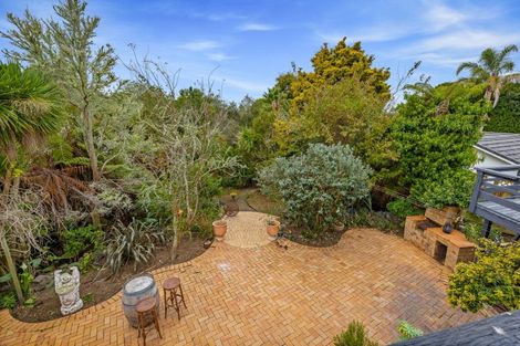 Photo of property in 27 Hebron Road, Waiake, Auckland, 0630