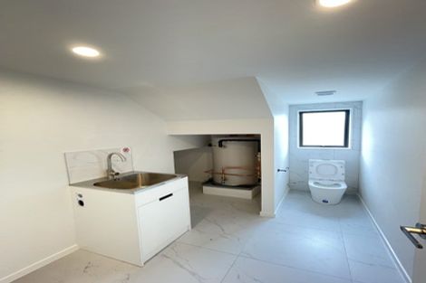 Photo of property in 14d Clairville Crescent, Wai O Taiki Bay, Auckland, 1072