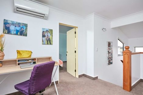 Photo of property in 5 Coulston Place, Riverdale, Gisborne, 4010