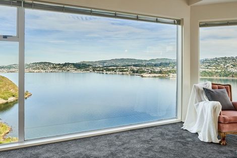 Photo of property in 11 Countess Close, Maupuia, Wellington, 6022