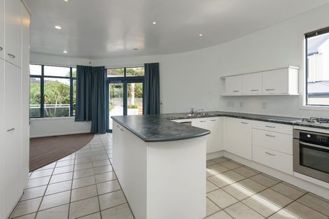 Photo of property in 12 Signallers Grove, Strathmore Park, Wellington, 6022