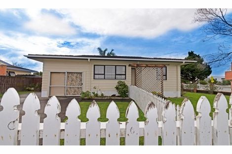 Photo of property in 2/1 Silverstone Place, Henderson, Auckland, 0612