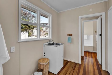 Photo of property in 182 Ngamotu Road, Spotswood, New Plymouth, 4310