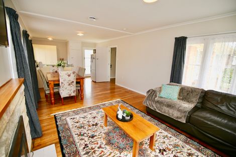 Photo of property in 27 Nevada Road, Silverdale, Hamilton, 3216