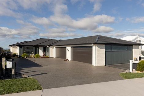 Photo of property in 4 Goldstone Place, Omokoroa, 3114