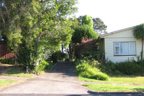 Photo of property in 1/13 Craigbank Avenue, New Lynn, Auckland, 0600