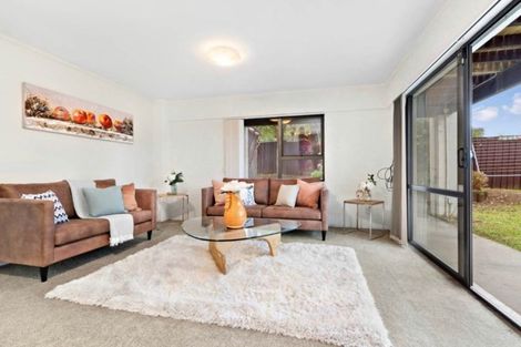 Photo of property in 59 Luton Avenue, Sunnyhills, Auckland, 2010