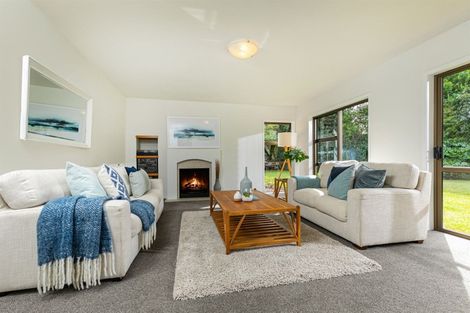 Photo of property in 25 Kingfisher Grove, Greenhithe, Auckland, 0632