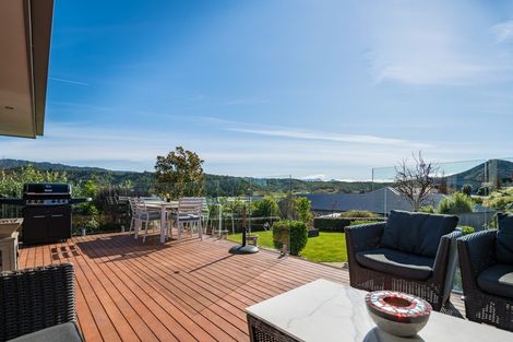 Photo of property in 3 Fantail Heights, Picton, 7220