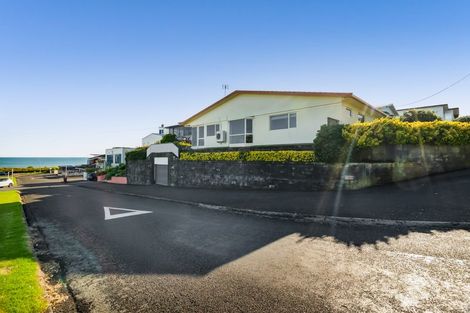 Photo of property in 1 Mclean Street, Strandon, New Plymouth, 4312
