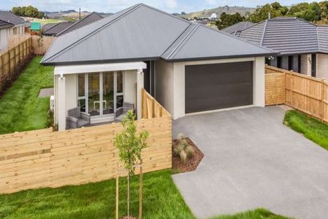 Photo of property in 174 Helenslee Road, Pokeno, 2472