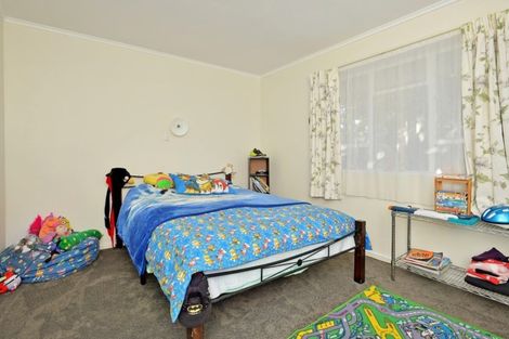 Photo of property in 71 Oxford Street, Lansdowne, Masterton, 5810