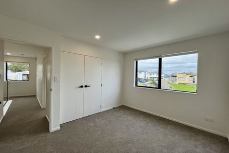 Photo of property in 12a Massine Place, Randwick Park, Auckland, 2105