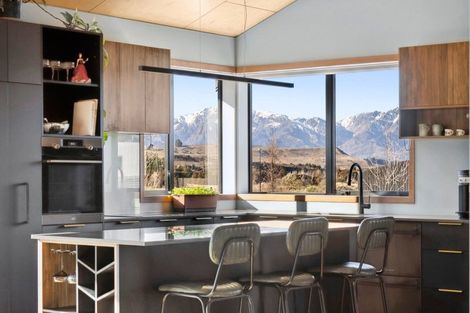 Photo of property in 9 Tahi Street, Albert Town, Wanaka, 9305