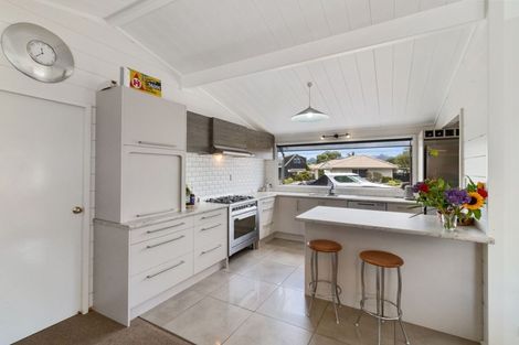 Photo of property in 1 Holland Close, Pauanui, Hikuai, 3579