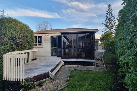 Photo of property in 32 Sycamore Drive, Sunnynook, Auckland, 0620