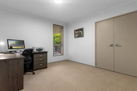 Photo of property in 17 Olive Close, Omokoroa, 3114