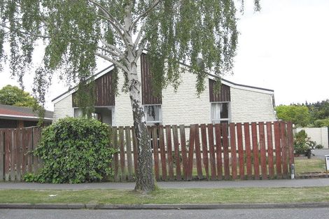 Photo of property in 1/219 Queenspark Drive, Parklands, Christchurch, 8083