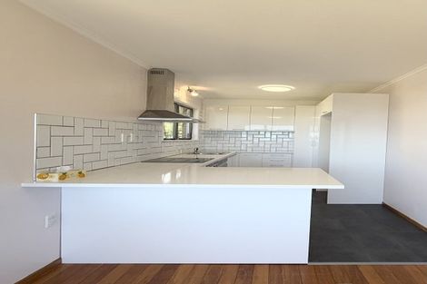 Photo of property in 61 Kirby Street, Glendene, Auckland, 0602