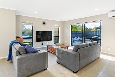 Photo of property in 23 Wawatai Drive, Karaka, Papakura, 2113