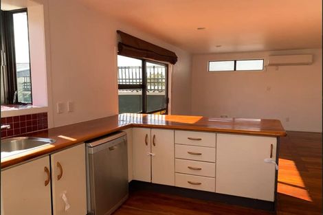 Photo of property in 55 Bruce Mclaren Road, Henderson, Auckland, 0612