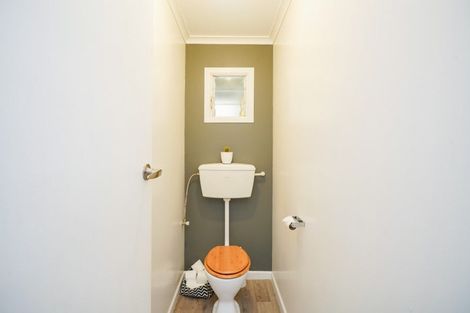 Photo of property in 106 Dunlop Street, Wallacetown, 9816