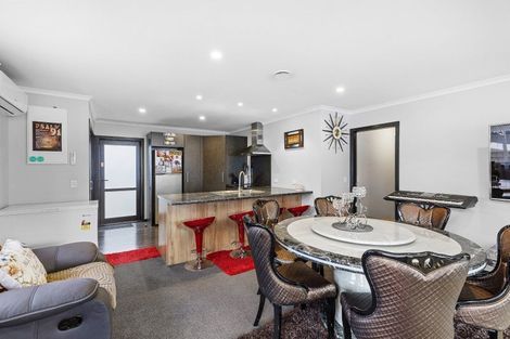 Photo of property in 139b Wainuiomata Road, Wainuiomata, Lower Hutt, 5014