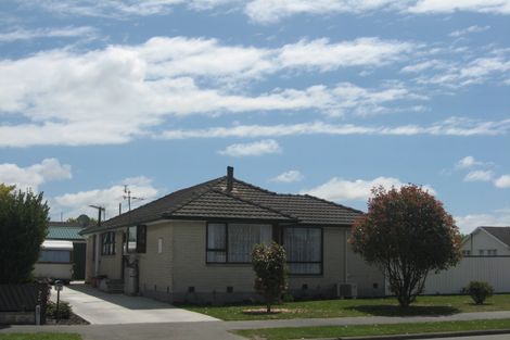 Photo of property in 2 Tralee Place, Bishopdale, Christchurch, 8053