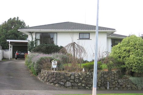 Photo of property in 42 Parkland Crescent, Terrace End, Palmerston North, 4410