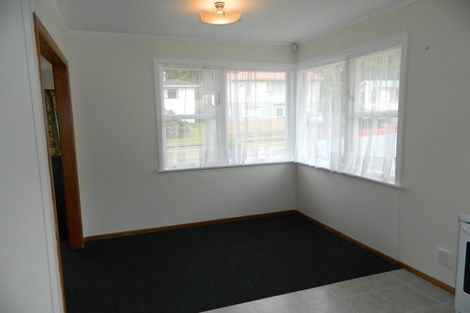 Photo of property in 43 Cardiff Crescent, Cannons Creek, Porirua, 5024