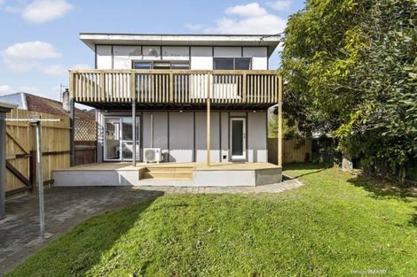 Photo of property in 15a Chapman Crescent, Naenae, Lower Hutt, 5011