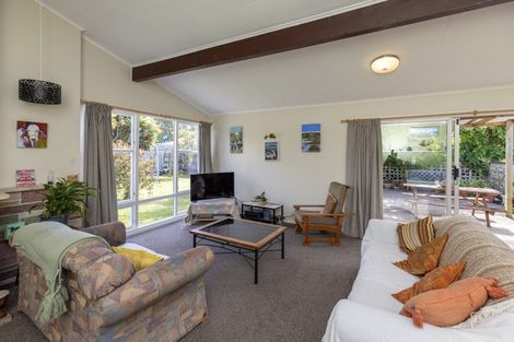 Photo of property in 67 Te Moana Road, Waikanae Beach, Waikanae, 5036