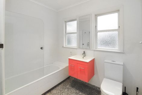 Photo of property in 13 Aplin Terrace, Ngaio, Wellington, 6035