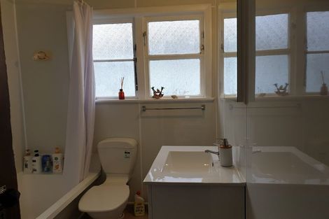 Photo of property in 7 Purser Grove, Fairfield, Lower Hutt, 5011