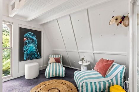 Photo of property in 64 Ranui Crescent, Khandallah, Wellington, 6035