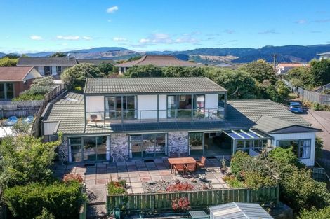 Photo of property in 21 Webber Street, Paraparaumu Beach, Paraparaumu, 5032