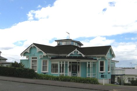 Photo of property in 53 Hinemoa Street, Birkenhead, Auckland, 0626