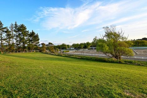 Photo of property in 1777 State Highway 16, Helensville, 0875