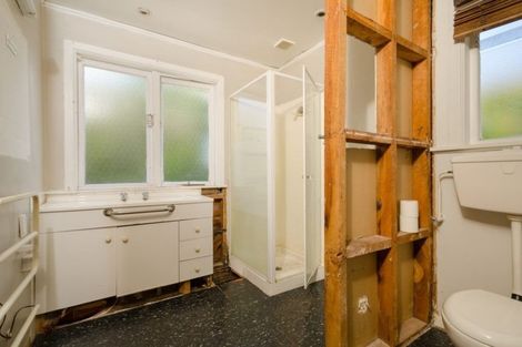 Photo of property in 19a Newington Road, Henderson, Auckland, 0612