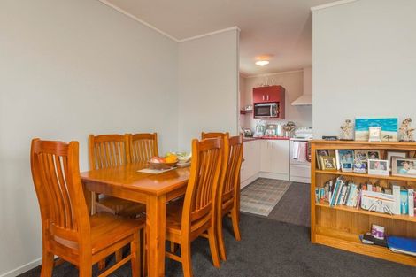 Photo of property in 9 Alston Avenue, Kelston, Auckland, 0602