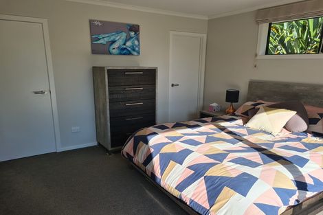 Photo of property in 16 Patatee Terrace, Baverstock, Hamilton, 3200