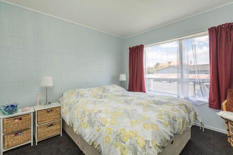 Photo of property in 9 Alston Avenue, Kelston, Auckland, 0602