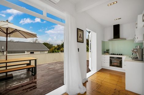 Photo of property in 55 Premier Avenue, Point Chevalier, Auckland, 1022