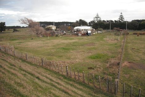 Photo of property in 41 Nuku Street, Tangimoana, 4822