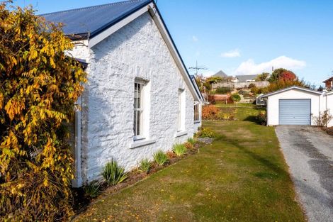 Photo of property in 16 Caernarvon Street, Arrowtown, 9302