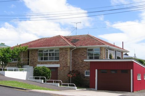 Photo of property in 2a Cradock Street, Avondale, Auckland, 1026