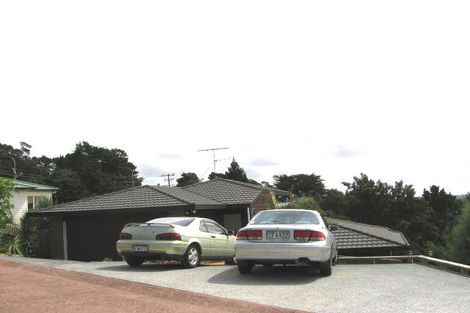 Photo of property in 35 Lorikeet Place, Unsworth Heights, Auckland, 0632